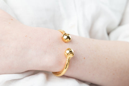 Dual Stone Leaf Bracelet